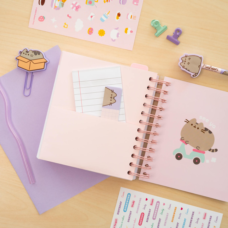 Pusheen - Daily Planner 2025/2026 Image 6