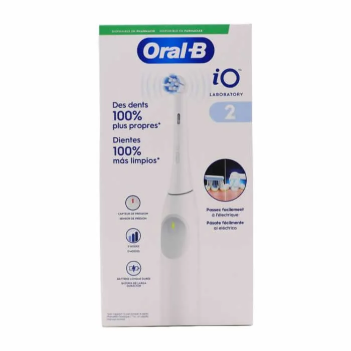 Oral B iO2 Electric Toothbrush Image 1
