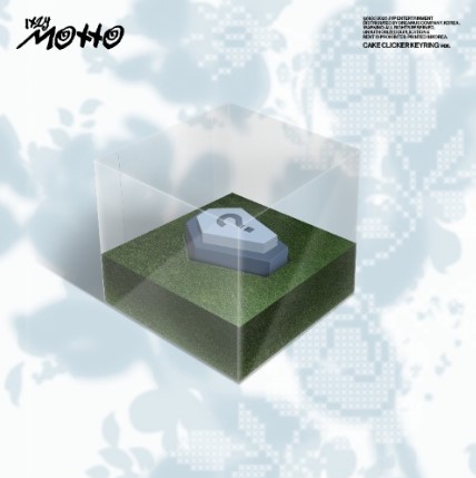 ITZY 12th Mini Album [Motto] (CAKE CLICKER KEYRING Ver.)