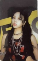 Yuna Official Photocard